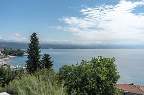 Apartment With Seaview