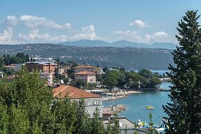 Apartment With Seaview