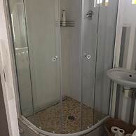 Room in House - Patzerella's Cozy Nest