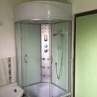 Room in House - Patzerella's Cozy Nest