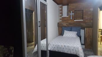 Room in House - Patzerella's Cozy Nest