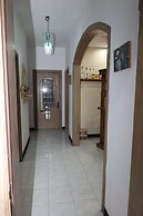 Room-very Bright Well Kept Apartment