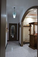 Room-very Bright Well Kept Apartment