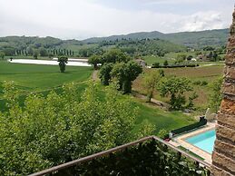 Room in Holiday House - Double Twin Room With Balcony Pool View