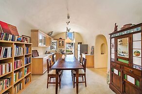 Real Santorini Cave House far From the Crowds