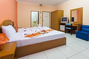 Guesthouse Belvedere - Room for 2 Near Patong Beach, Wifi and Ac