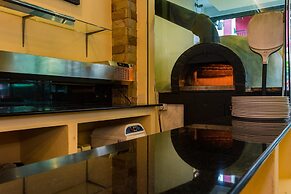 Guesthouse Belvedere - Room for 2 Near Patong Beach, Wifi and Ac