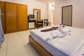 Guesthouse Belvedere - Room for 2 Near Patong Beach, Wifi and Ac