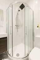 Room in Apartment - 12 Helena Luxury Serviced Apartment