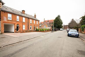 Room in Apartment - 12 Helena Luxury Serviced Apartment