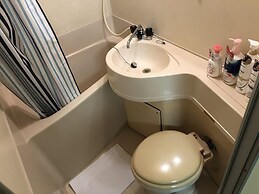 Nagayama Apartment Twin