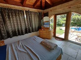 Family Rustic House With Private Pool