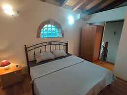 Family Rustic House With Private Pool