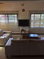 Ghouse Ideal For Friendsfamily And Corporate