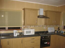 Ghouse Ideal For Friendsfamily And Corporate