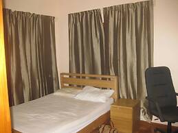 Ghouse Ideal For Friendsfamily And Corporate