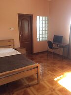 Ghouse Ideal For Friendsfamily And Corporate