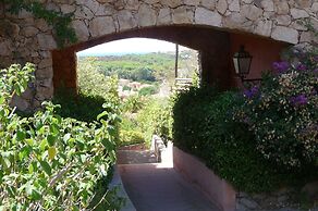 Sea View Apartment In Beautiful Sardinia - 7 Mins Walk to Beach
