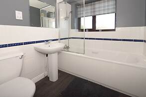 Ideal for Alton Towers, Staffordshire and The Peak District