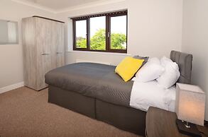 Ideal for Alton Towers, Staffordshire and The Peak District