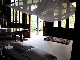 Peaceful Homestay in the Middle of Fruit Garden - Room With two Double