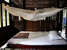 Peaceful Homestay in the Middle of Fruit Garden - Room With two Double