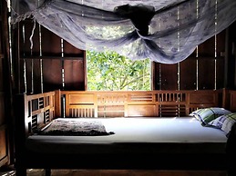 Peaceful Homestay in the Middle of Fruit Garden - Room With two Double