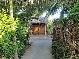 Peaceful Homestay in the Middle of Fruit Garden - Room With two Double