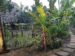 Peaceful Homestay in the Middle of Fruit Garden - Room With Public Res