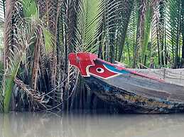 Peaceful Homestay in the Middle of Fruit Garden - Room With Public Res