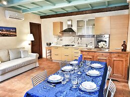 Luna 36 Apartment In Central Florence