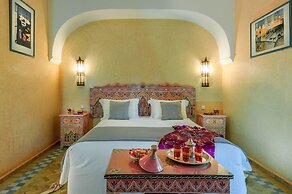 Room-double Room in a Charming Villa in
