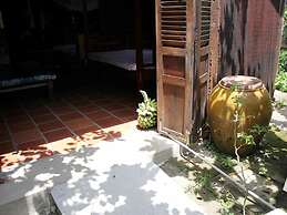 Peaceful Homestay in the Middle of Fruit Garden - Room With Four Doubl