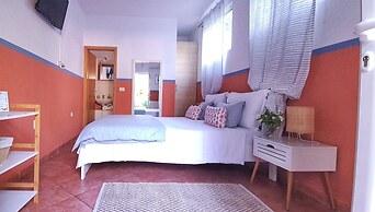 Studio Apartments Roza - A Charming Oasis in the Centre of Makarska