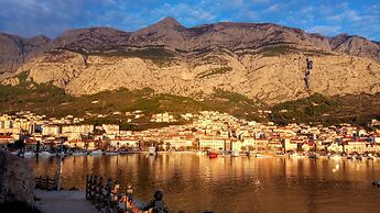 Studio Apartments Roza - A Charming Oasis in the Centre of Makarska