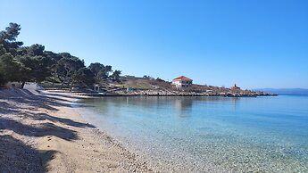 Studio Apartments Roza - A Charming Oasis in the Centre of Makarska