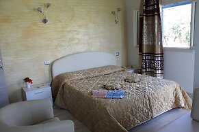 Room in Guest Room - S'olivariu Village Affittacamere - King Room With