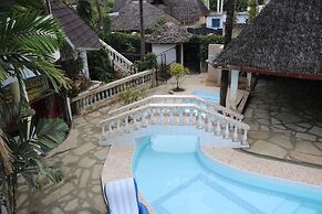 Room-a Wonderful Beach Property in Diani