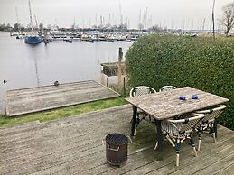 Chalet Valentina With Sauna by the Lauwersmeer