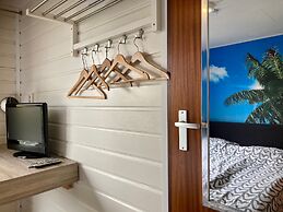 Chalet Valentina With Sauna by the Lauwersmeer