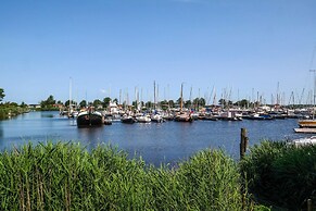 Chalet Valentina With Sauna by the Lauwersmeer