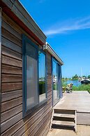 Chalet Valentina With Sauna by the Lauwersmeer