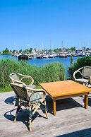 Chalet Valentina With Sauna by the Lauwersmeer