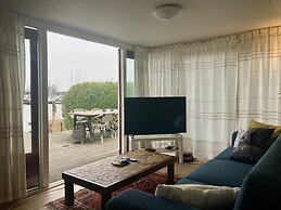 Chalet Valentina With Sauna by the Lauwersmeer