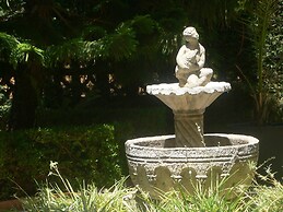 Villa Very Close to Seville With Beautiful Gardens and Pool