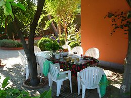 Villa Very Close to Seville With Beautiful Gardens and Pool