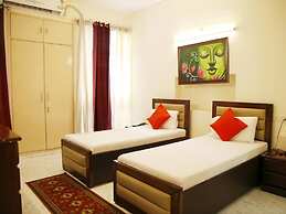Room in Guest Room - Maplewood Guest House, Neeti Bagh, New Delhiit is