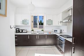 Villa Megan,modern 3bdr Villa,close To The Beach