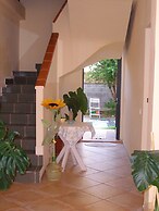Sa Domu Sarda - Apartment With Garden