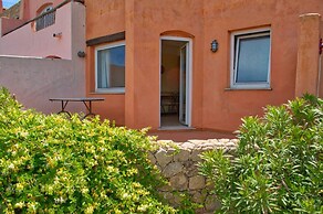 Cottage-apartment On The Coast In Rural Bliss